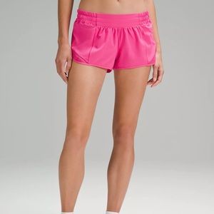 Lululemon Hotty Hot Low-Rise Lined Short 2.5"